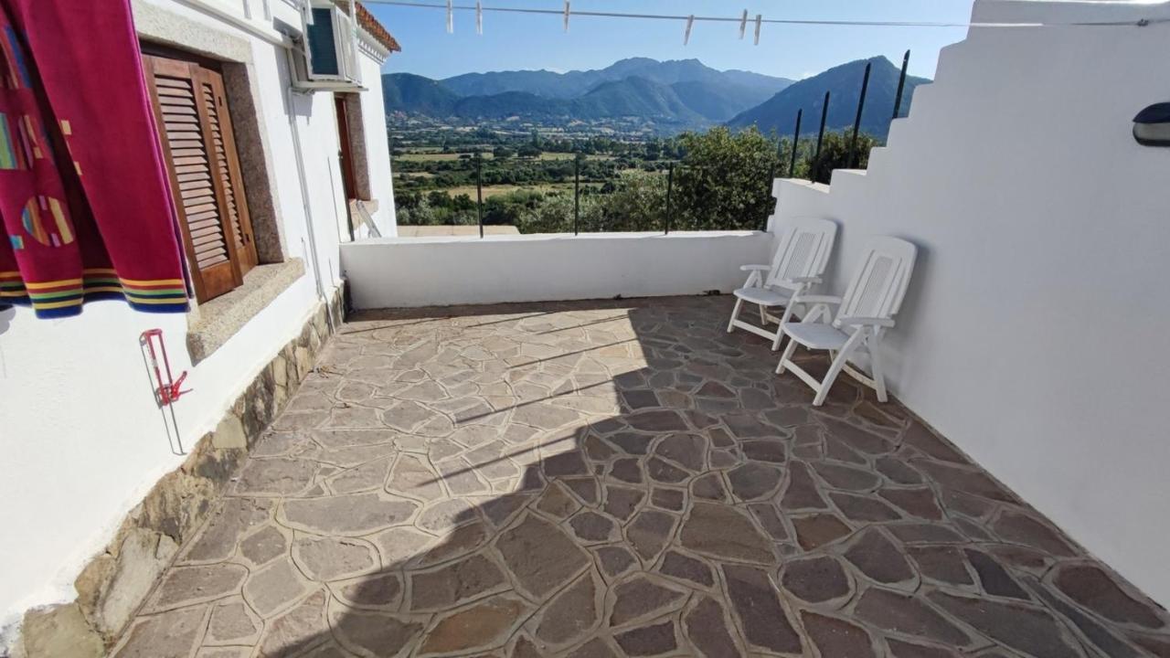Casa L'Ulivariu Affittacamere San Teodoro  Exterior foto